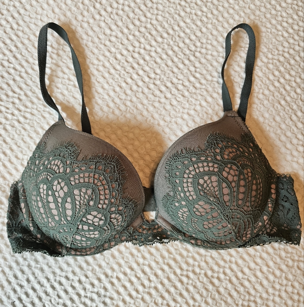 32C Victoria's Secret Bra